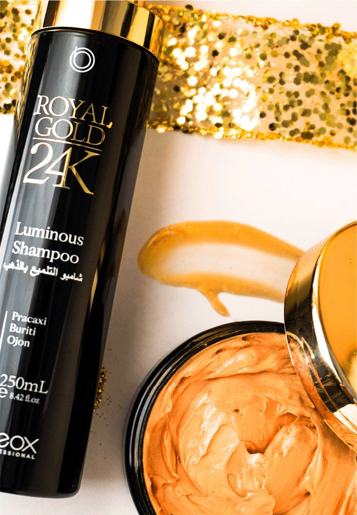 Este tratamiento Champú y mascarilla de la línea Royal Gold 24K hidrata, nutre, protege y revitaliza el pelo. Funciona como un humectante intenso que promueve el colágeno y la hidratación desde el cuero cabelludo hasta las puntas. También lo protege de los daños del calor, de los rayos del sol, estimula el crecimiento, combate la caspa y da un adicional de luminosidad y suavidad al pelo.